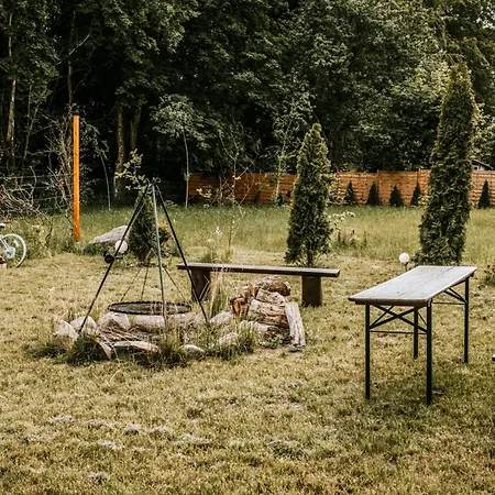 別荘 W Srodku Lasu